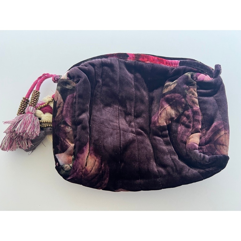 Johnny Was Los Angeles Purple Velvet Floral Quilted Tassel Cosmetic Makeup Bag - Picture 3 of 7